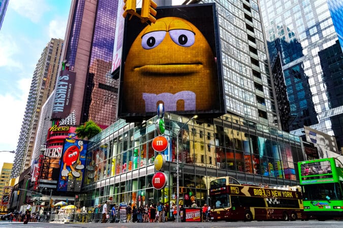 facade m&m's world New York City