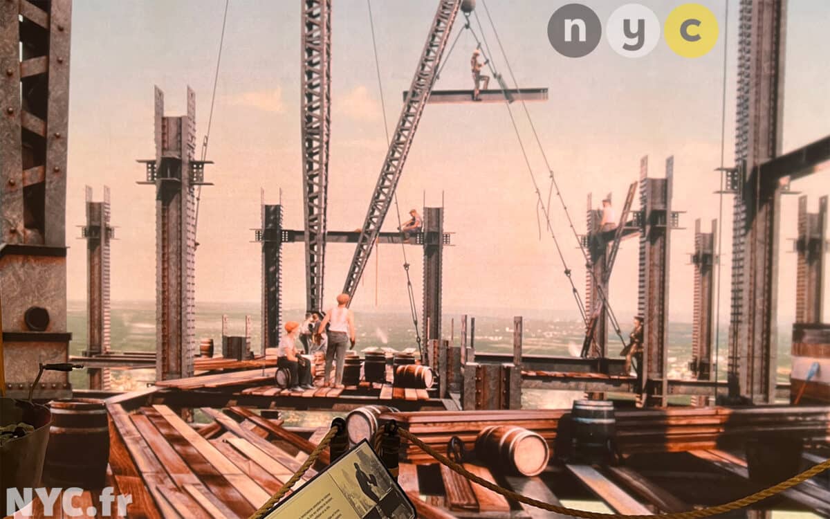 Filmato sulla costruzione dell'Empire State Building proiettato al primo piano dell'ESB.