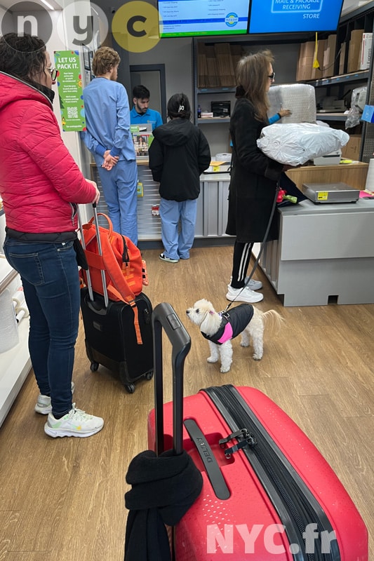Intérieur où les valises vont être consignées