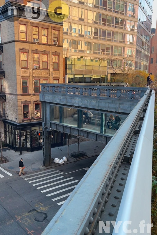 zone d'observation de la route depuis la high line