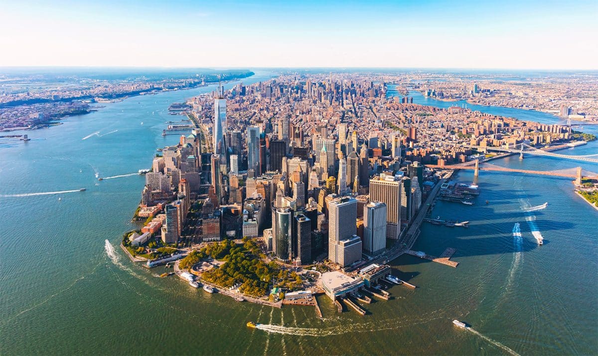 Vue sur le sud de Manhattan en hélicoptère