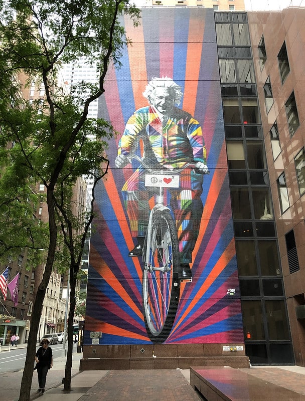 Einstein on a bike de Kobra