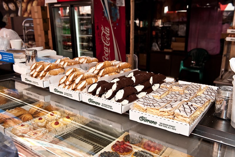Stand de desserts à la fête Gennaro à Little Italy
